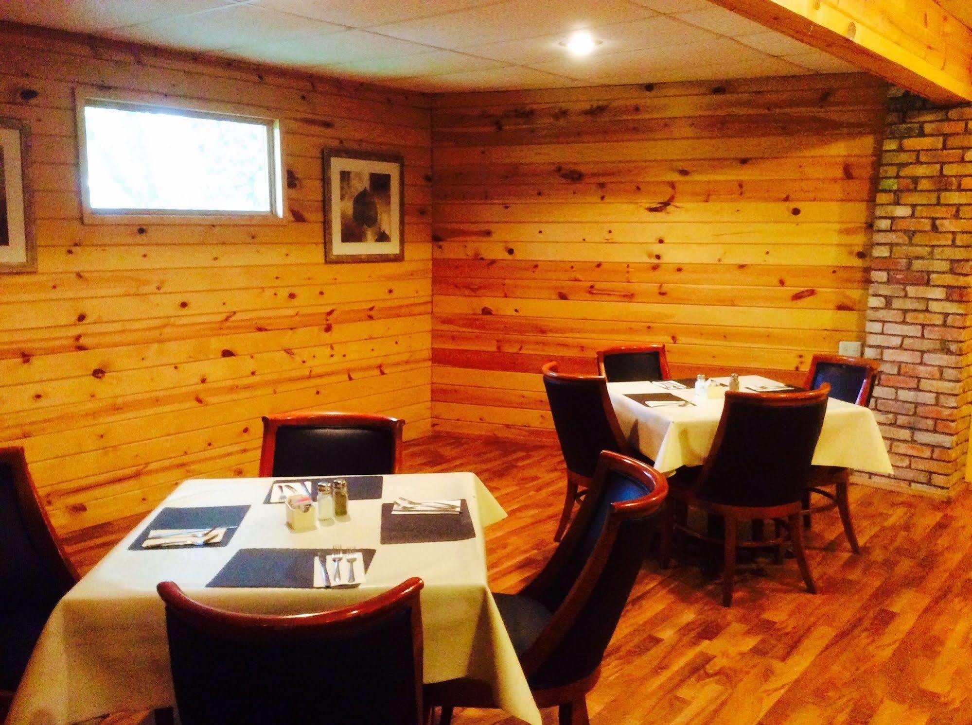 Forty Club Inn Deerwood Eksteriør bilde